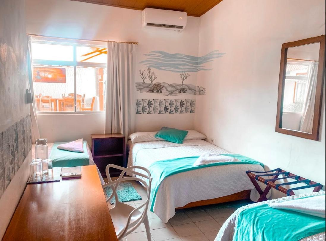 Hotel Coral Blanco With High Speed Internet Starlink And Galapagos Tour Operator Puerto Villamil Luaran gambar